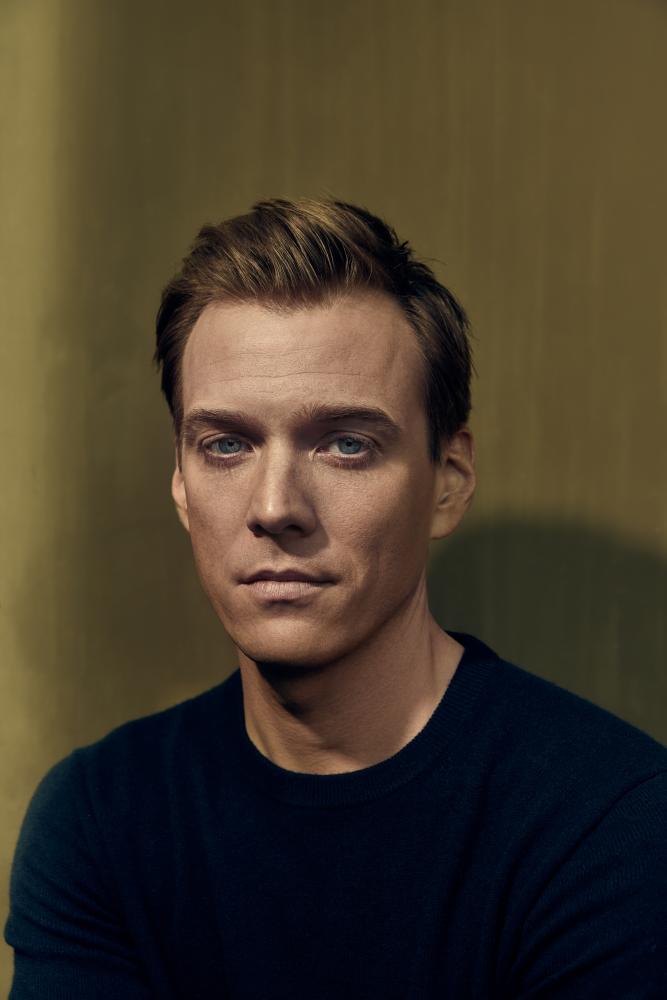 jake abel